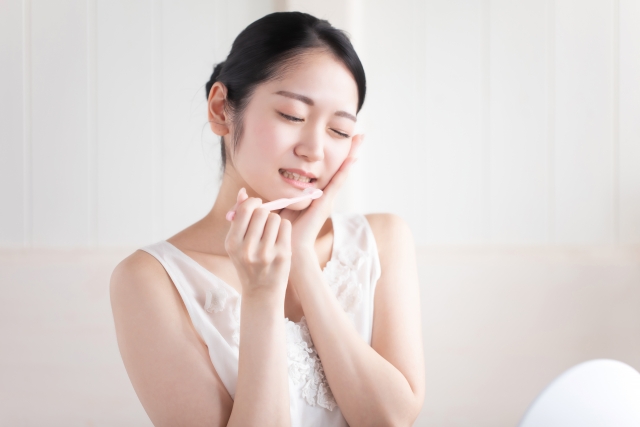 食事中にしみる・乾く・食べづらいと感じたときに見直したいことを解説